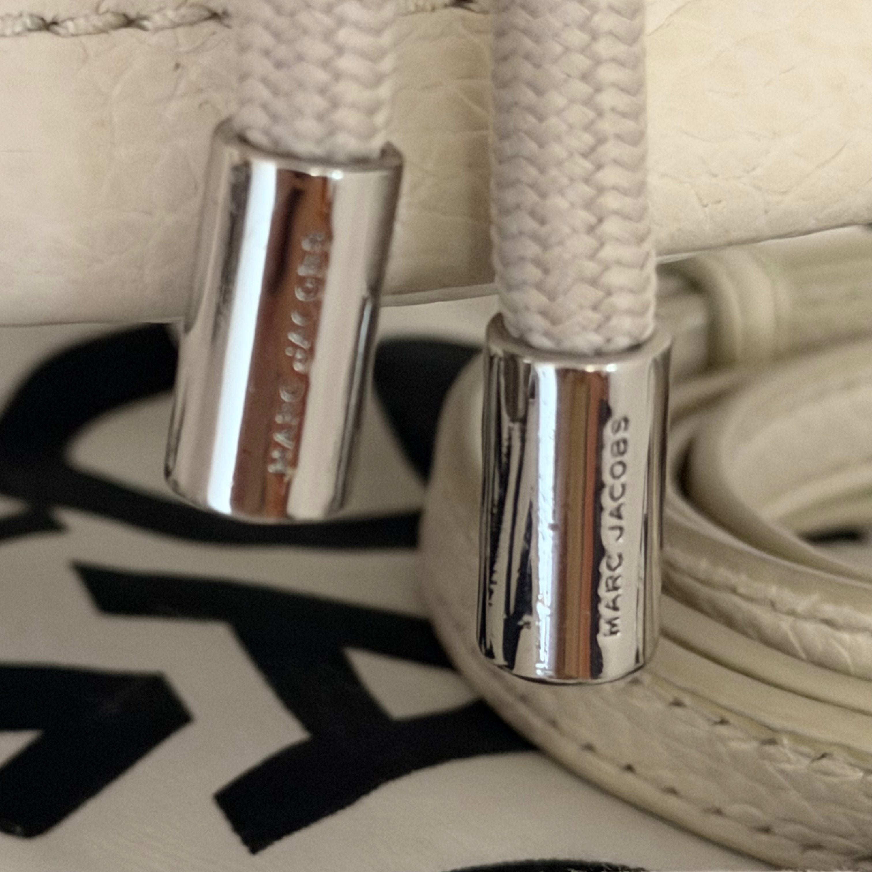 THE BUCKET by Marc Jacobs