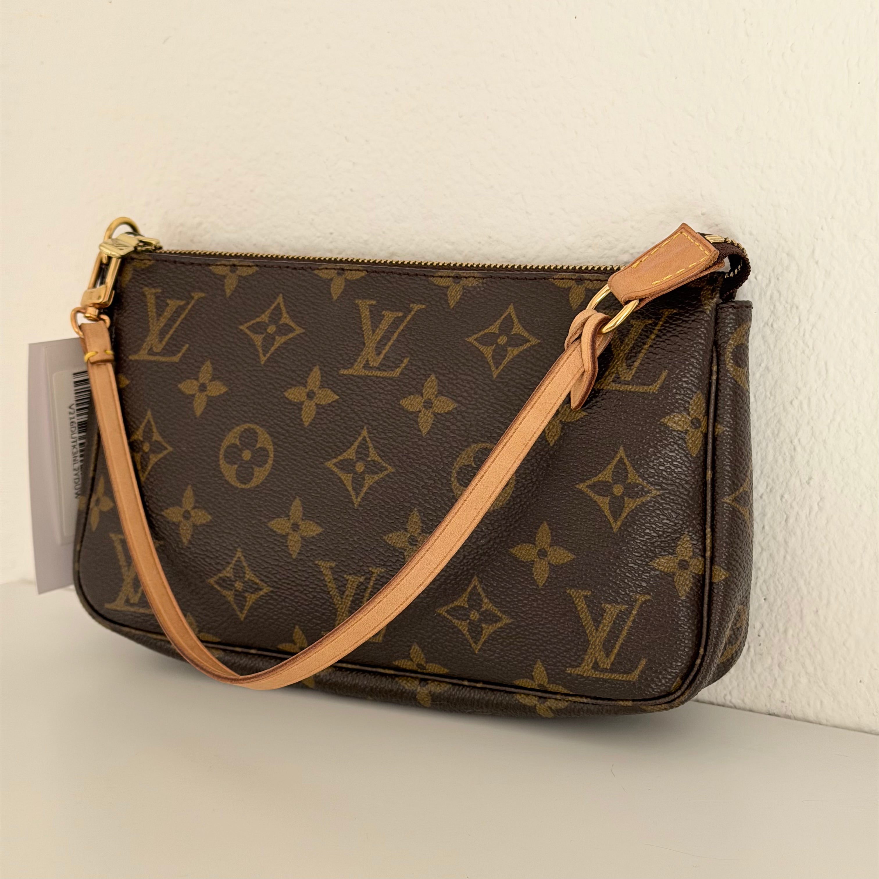 Louis Vuitton Pochette Accessoires