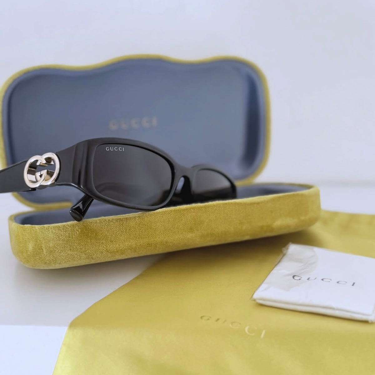 Gucci Sunglasses Full Set (Unworn - NEW)
