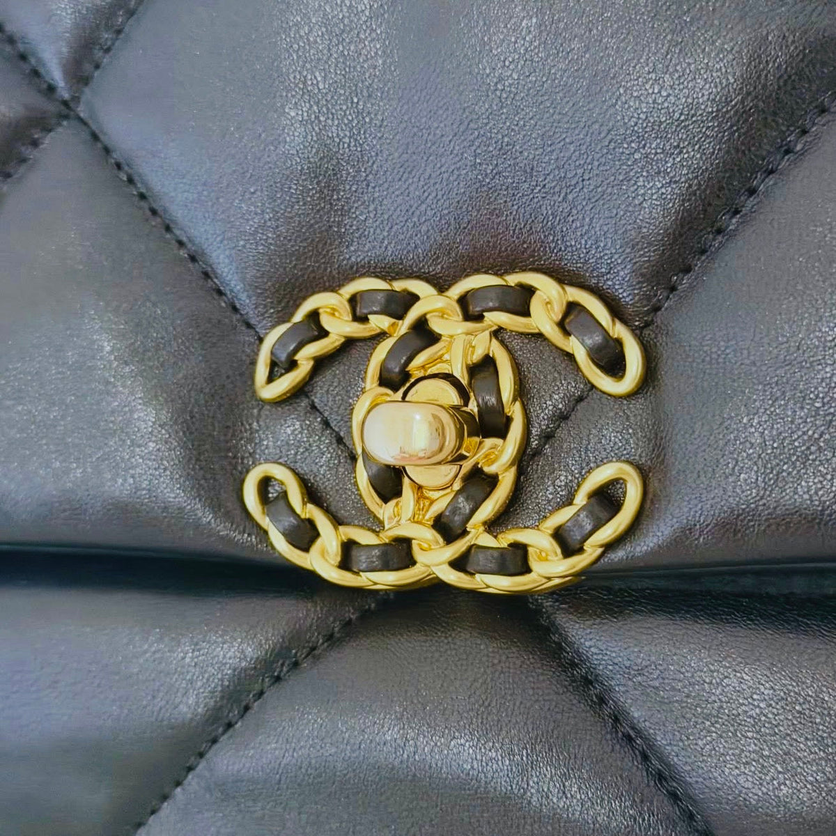 Chanel Medium Lambskin 19 Flap Full Set