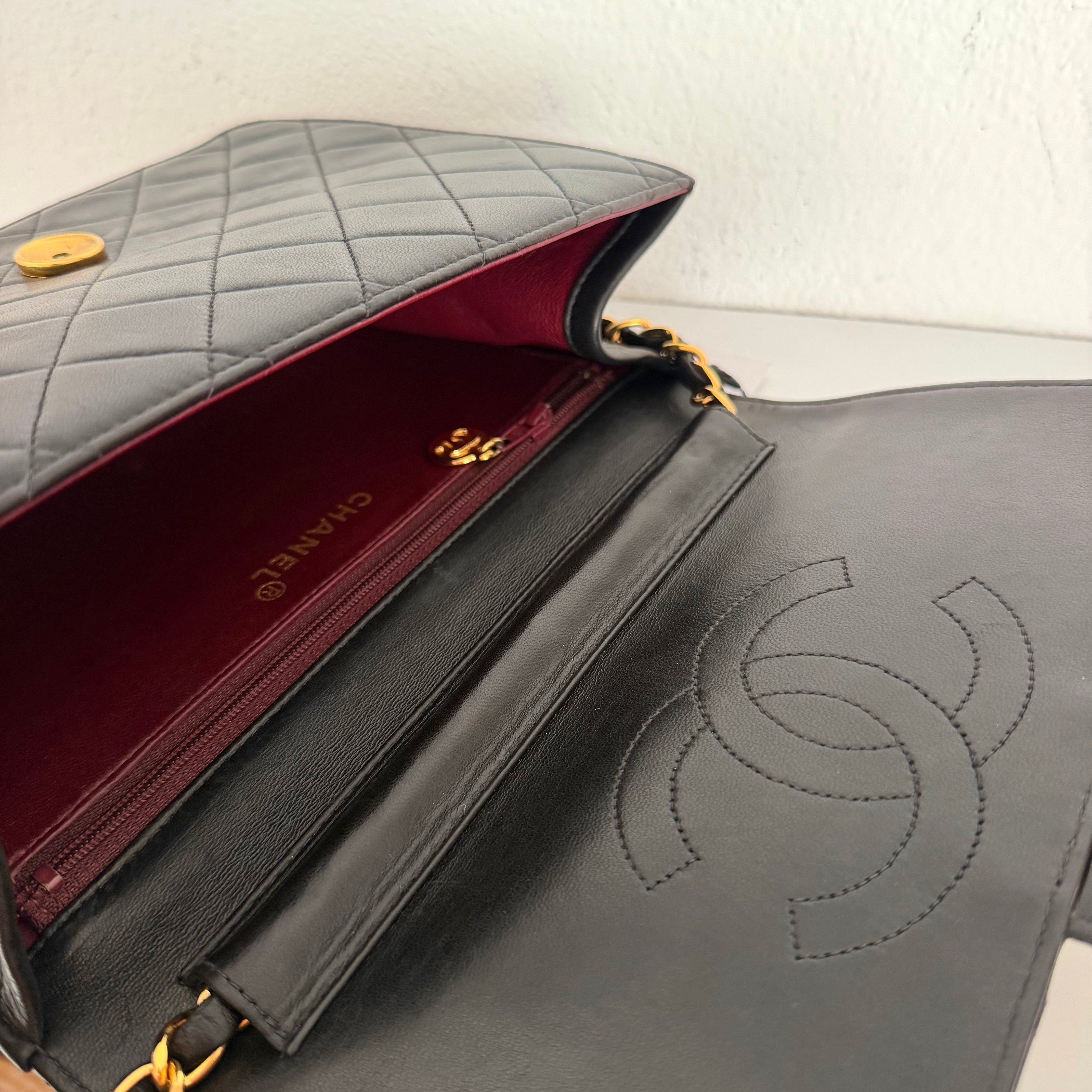 Chanel Classic Vintage Single Flap Lambskin 24k Gold-Plated Hardware
